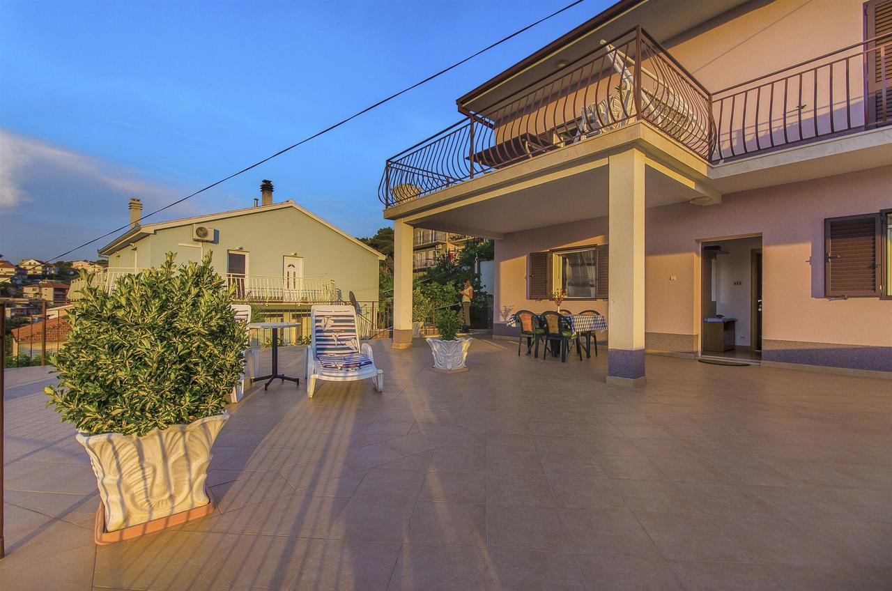 Apartment Marijana Trogir Exterior photo